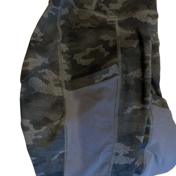 Fablectics PowerHold® High Waisted 7/8 Legging in Charcoal Camo Moisture Wicking - Picture 3 of 6